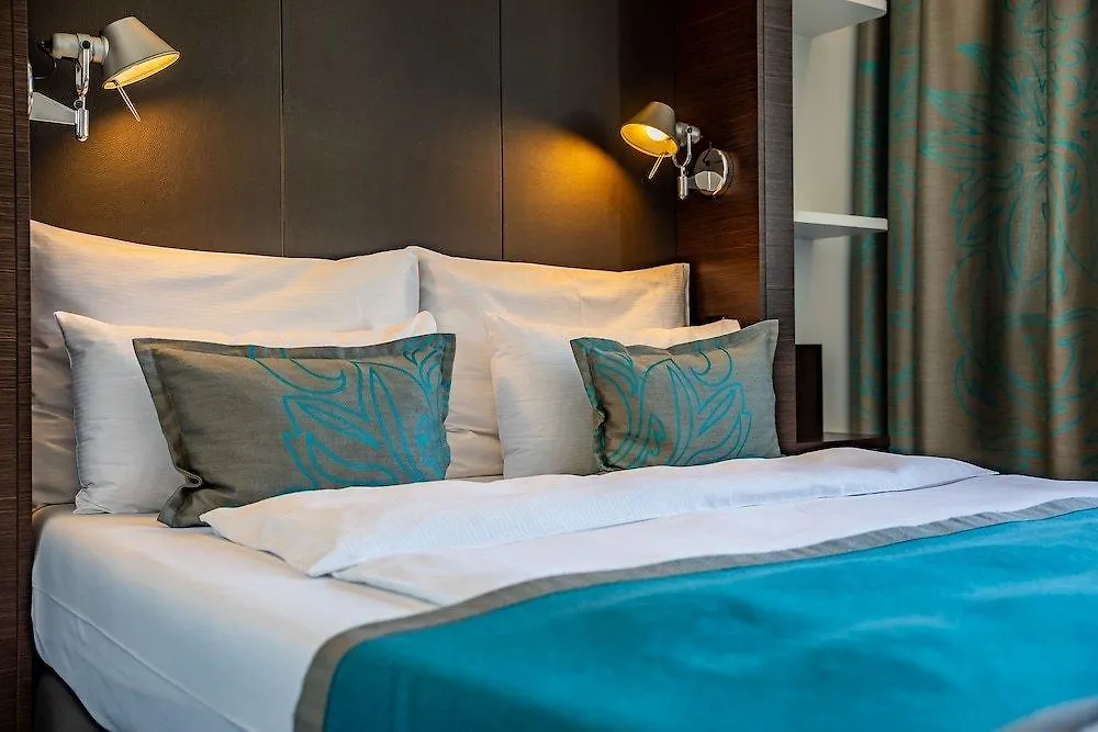 Hotel Motel One Prague-Florentinum