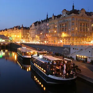 Botel Boat Matylda, Praag