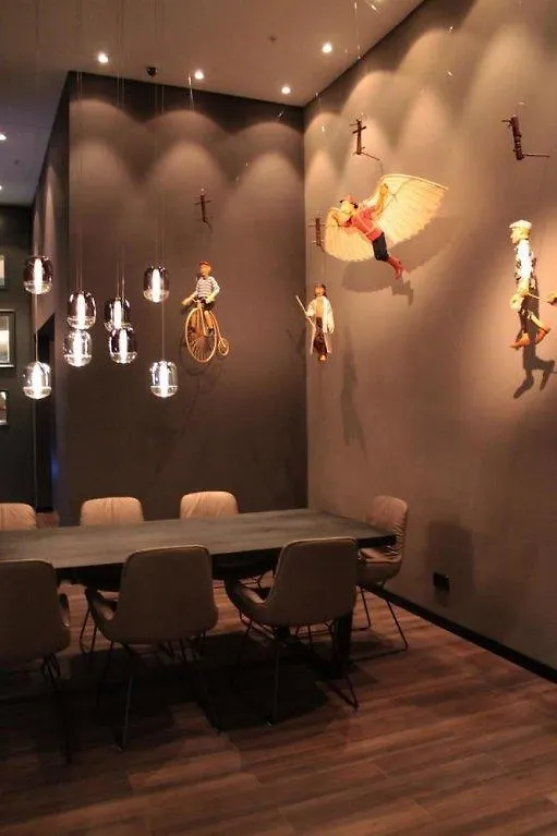 Motel One Prague-Florentinum 3*, Prague