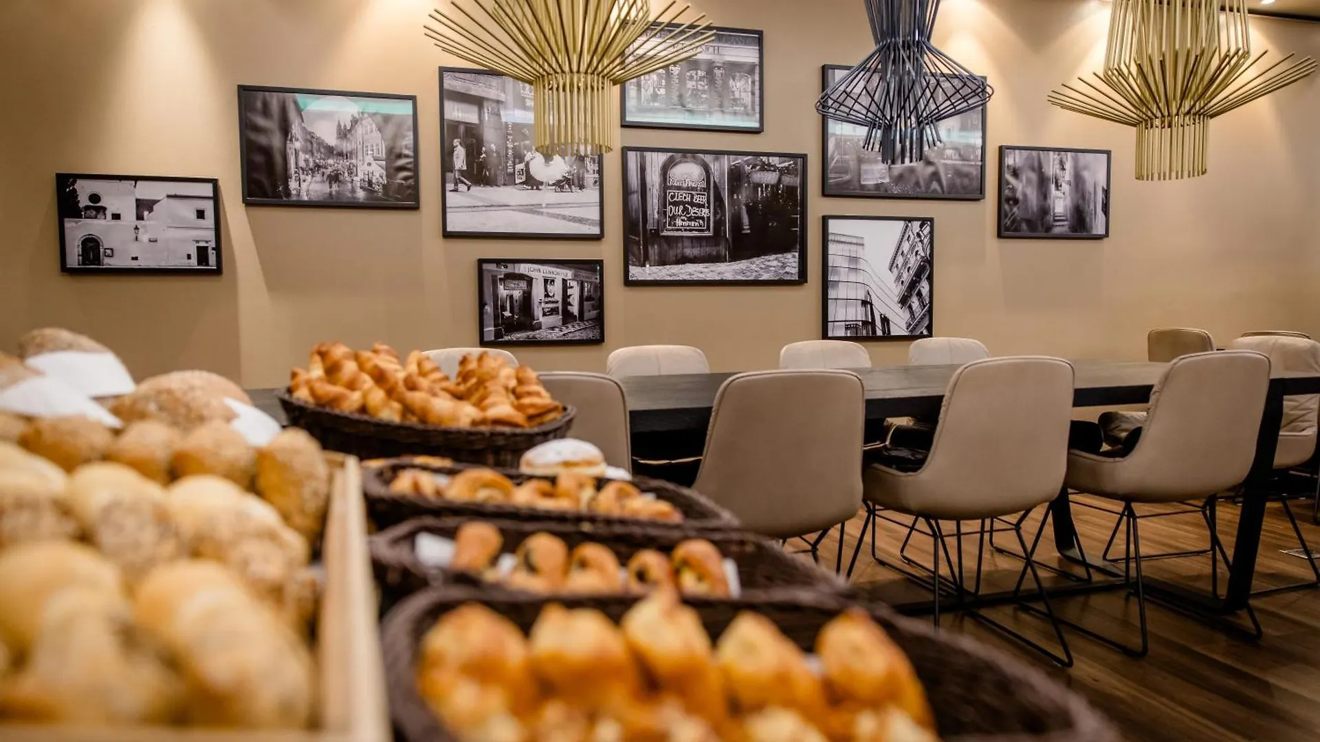 Hotel Motel One Prague-Florentinum